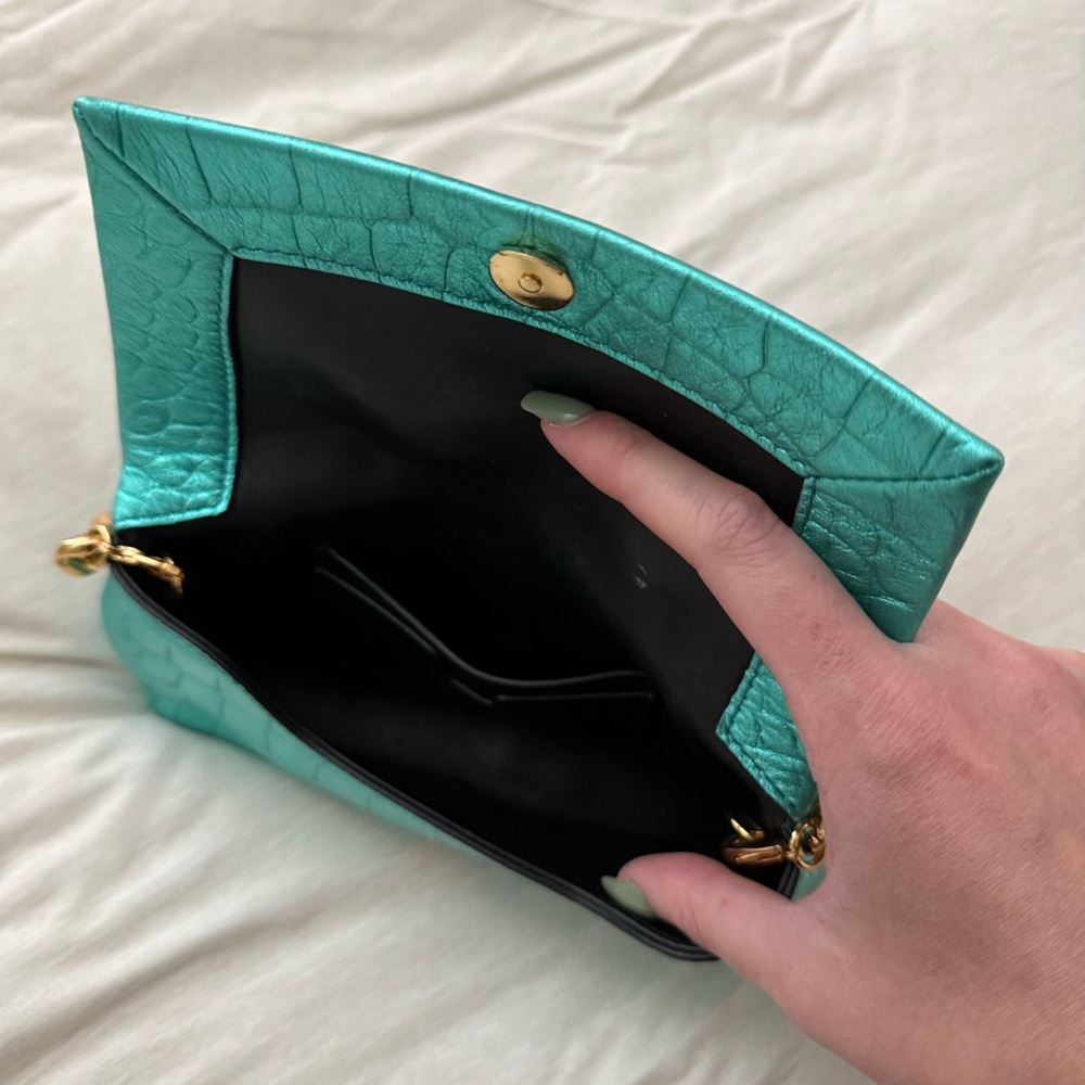 Tom Ford Teal Crocodile-Embossed Bag with Gold Chain - Picture 3 of 3